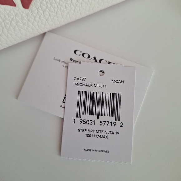 🩷 COACH NOLITA 19  WITH STRIPE HEART MOTIF + Heart Chain - Picture 6 of 6